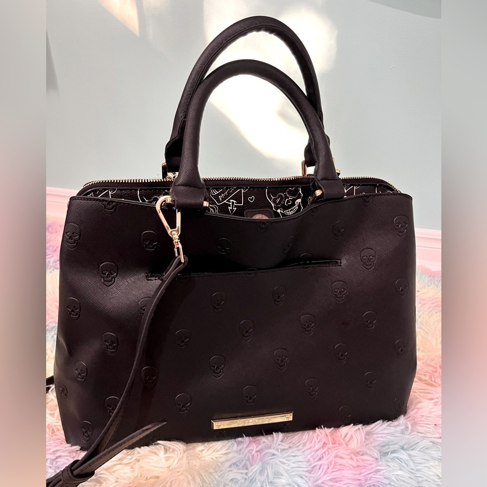 BETSY JOHNSON embossed skull shoulder bag